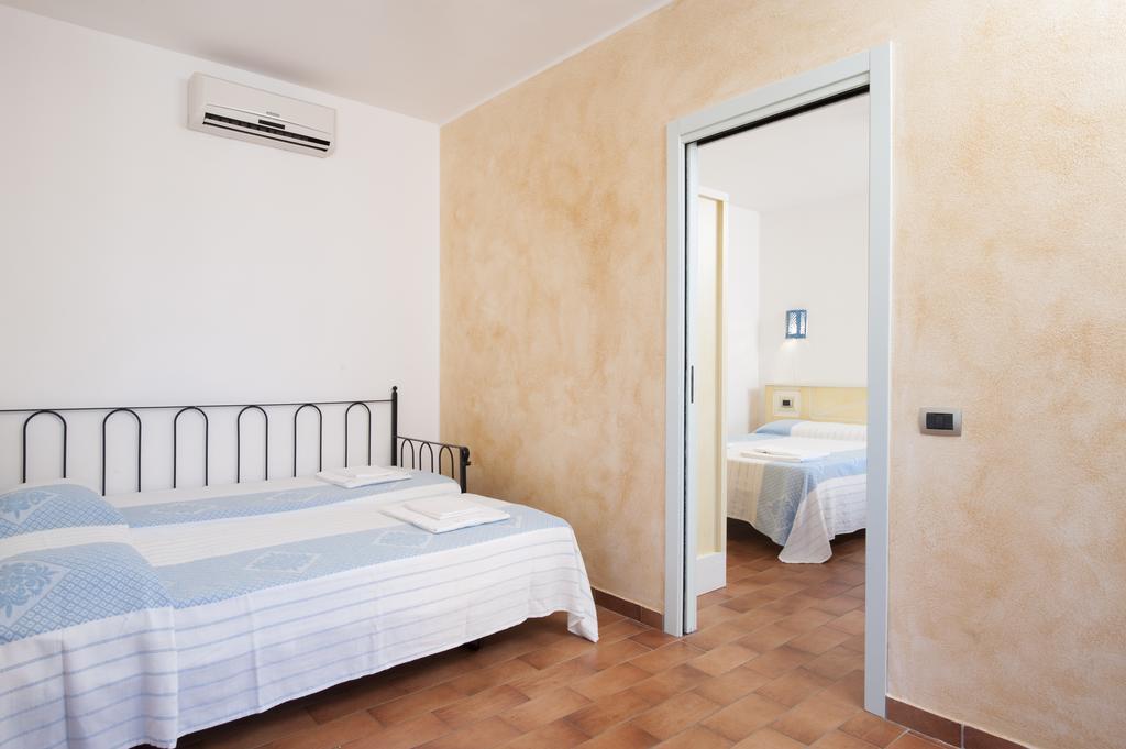 S'Incantu Resort Villasimius Room photo